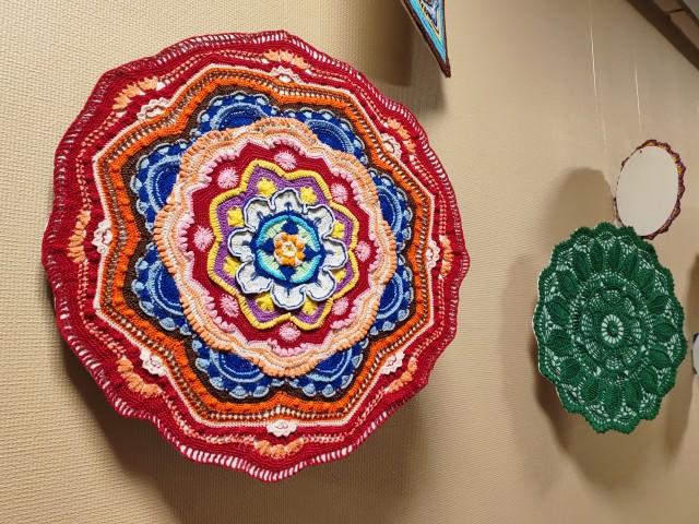 Tamborēto mandalu izstāde / 2025.